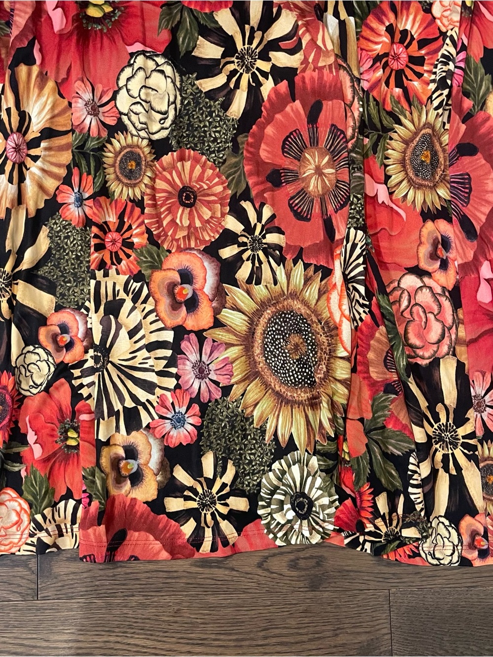 NWOT Farm Rio Ruched Midi Skirt - Picture 3 of 5
